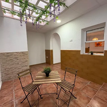 Apartment Urban Garden C *